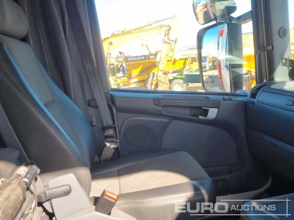 Camion platformă pentru transport de utilaje grele 2014 Scania G410: Foto 38