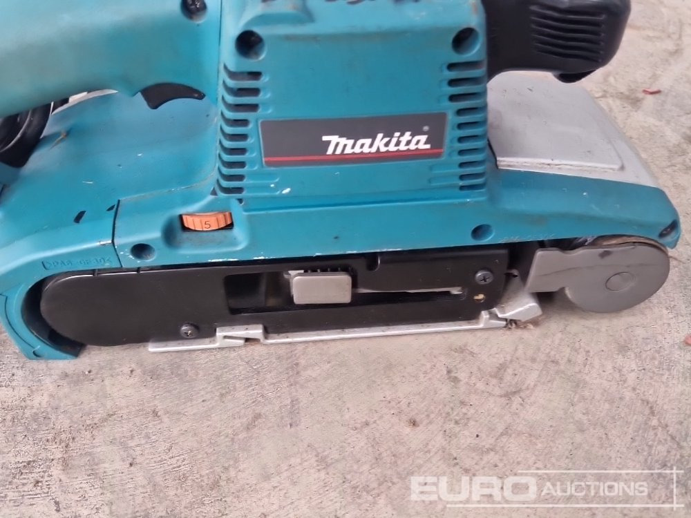 Echipamente de constructii Makita 9404 240 Volt Belt Sander: Foto 14