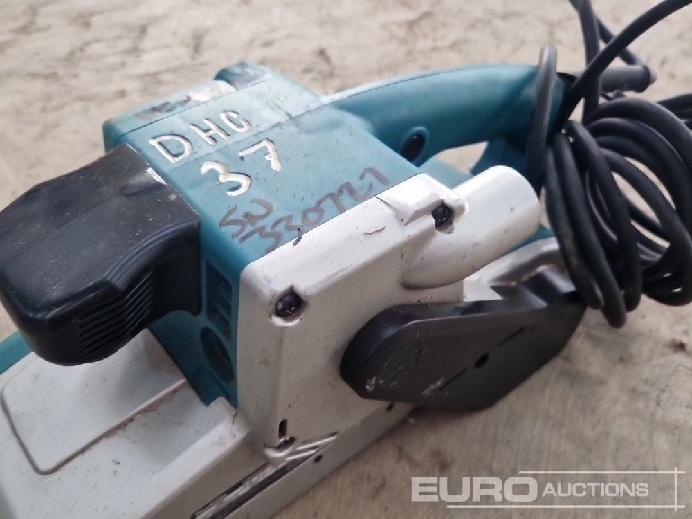 Echipamente de constructii Makita 9404 240 Volt Belt Sander: Foto 10